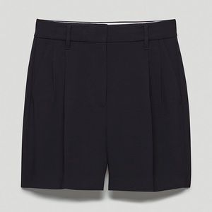 Aritzia’s Wilfred
Effortless Short 3"